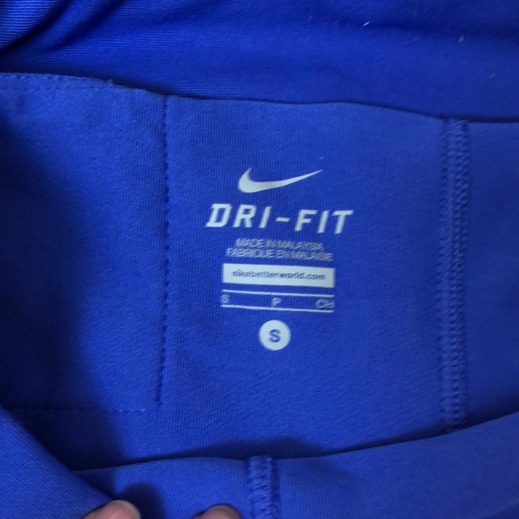 Bundle of 4 pairs of Nike running shorts - Picture 2 of 4